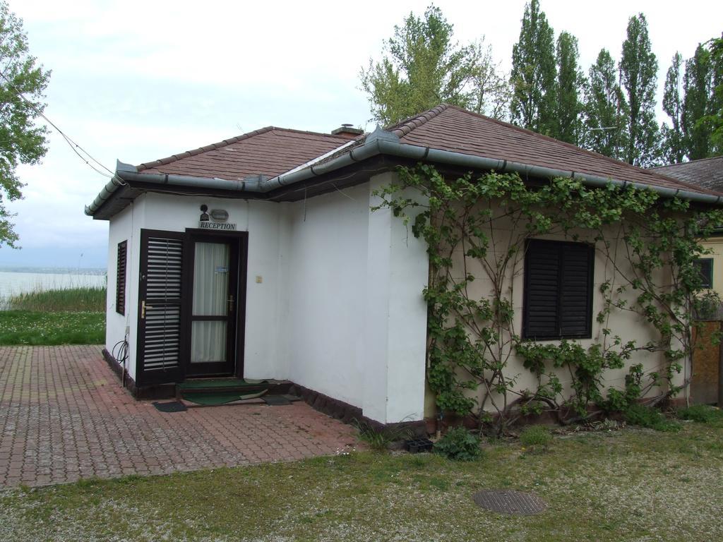 Aranyhid Hotel Balatonboglár エクステリア 写真