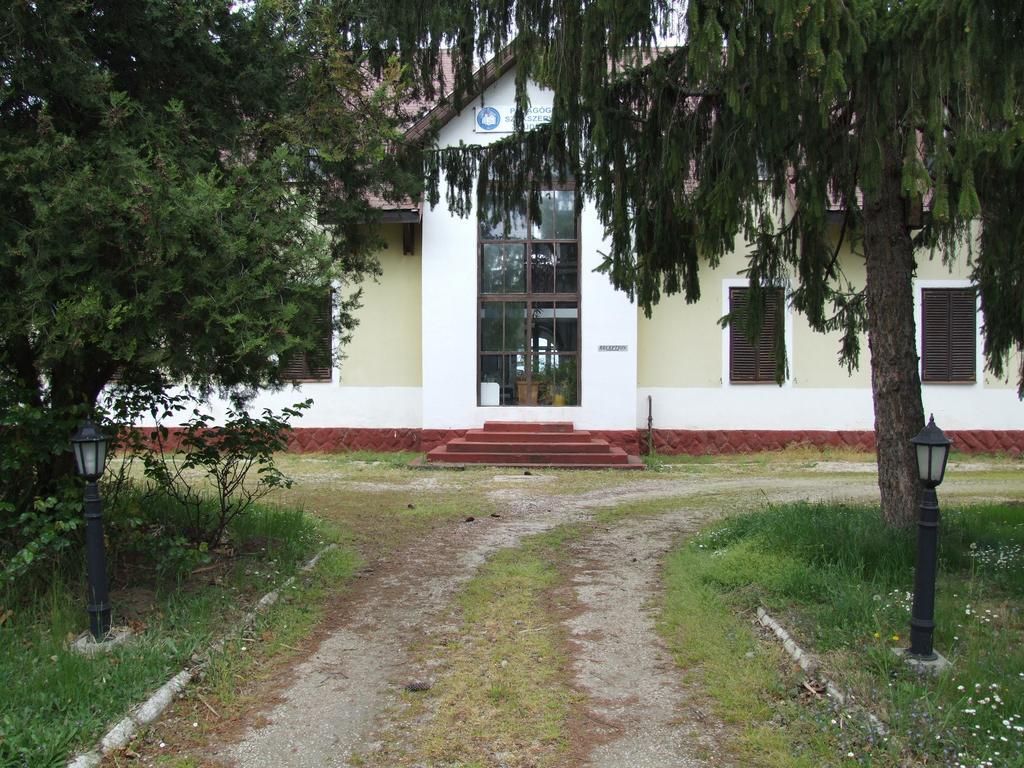 Aranyhid Hotel Balatonboglár エクステリア 写真