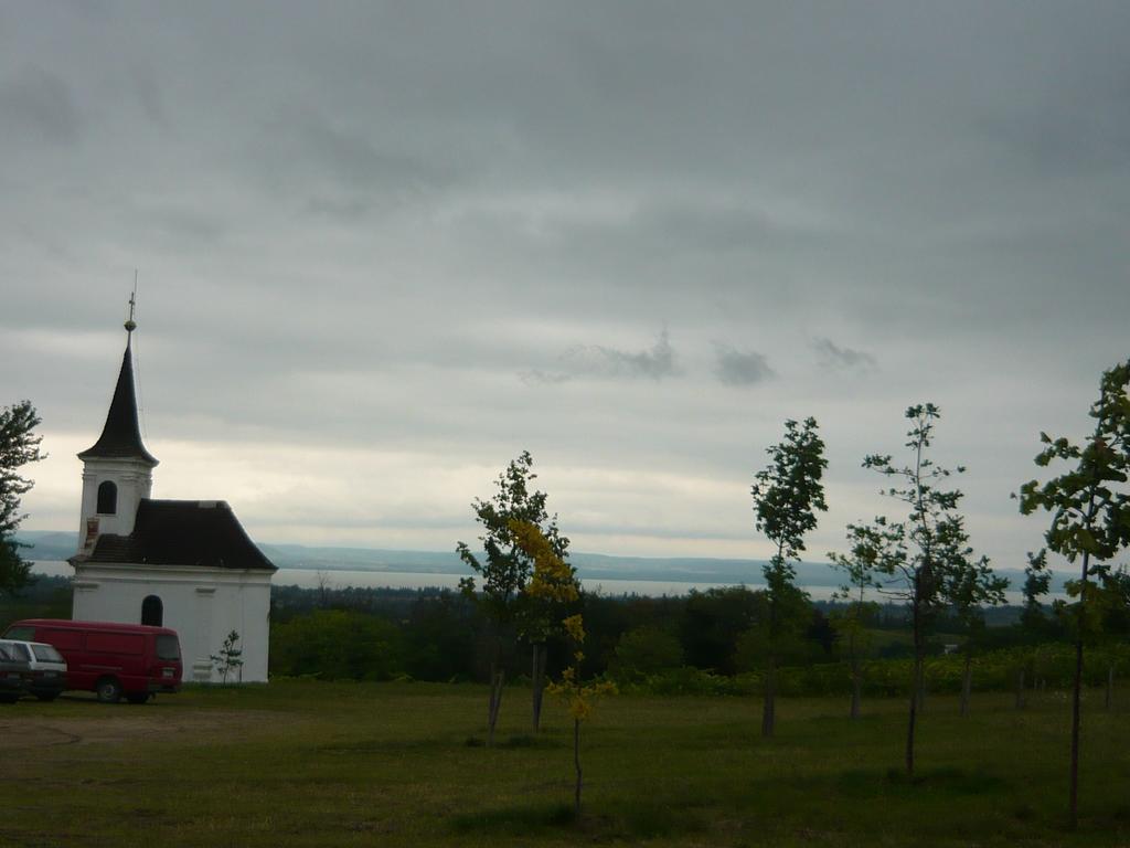 Aranyhid Hotel Balatonboglár エクステリア 写真