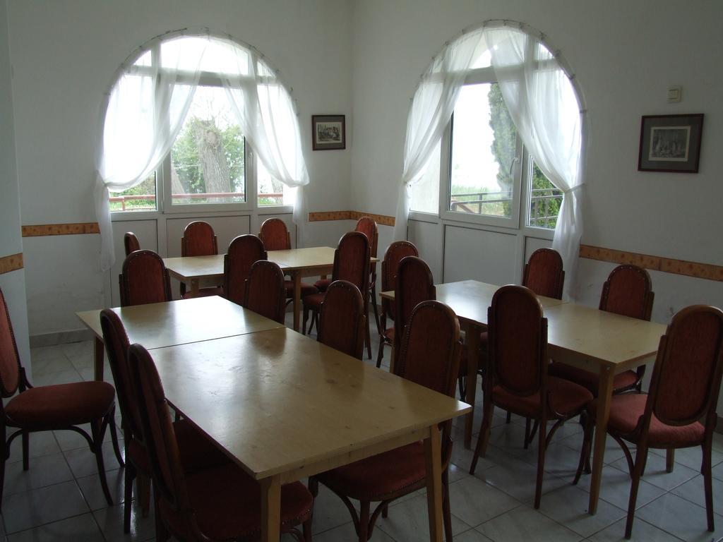 Aranyhid Hotel Balatonboglár エクステリア 写真